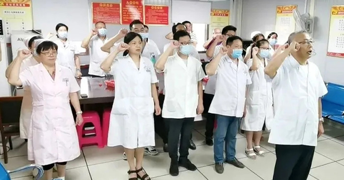 致敬生命中缺“医”不可的你!