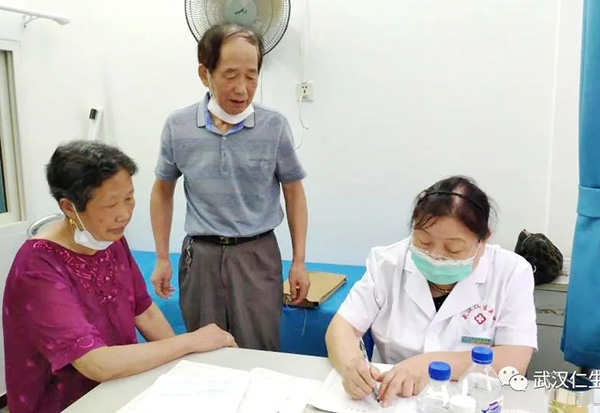 二十年前的老病人来院找徐金枝教授看病